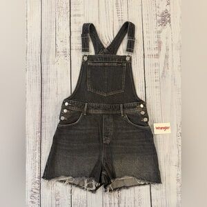 NWT Wrangler Women S. Black Denim Short Overalls Shortalls Raw Hem. Bib Pocket